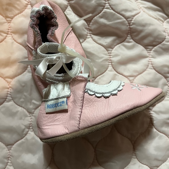 Robeez shoes - Picture 2 of 4